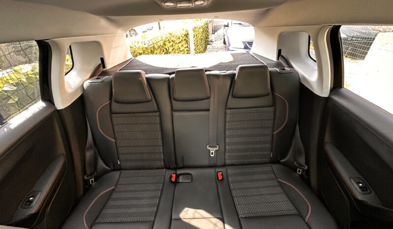 
								Peugeot 2008 2019 1.5HDI full									