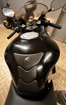 
										HONDA CBR 2004 600CC full									