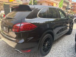 
										PORSCHE CAYENNE full									