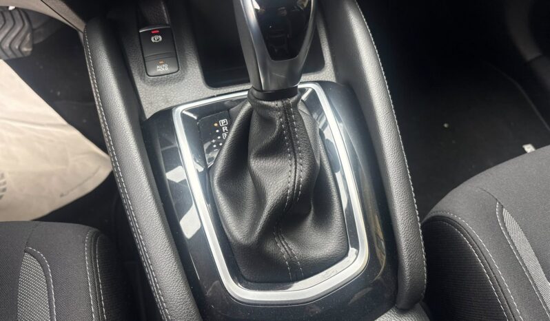 
								Nissan Qashqai Tekna Dynamic full									