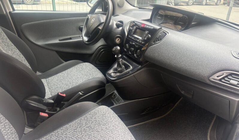 
								Lancia Y 1.2 Benzina full									