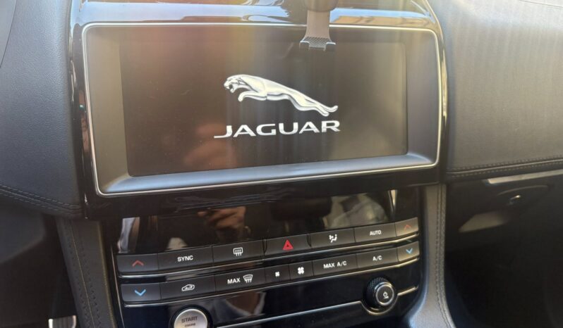
								Jaguar F-pace 2.0 d full									