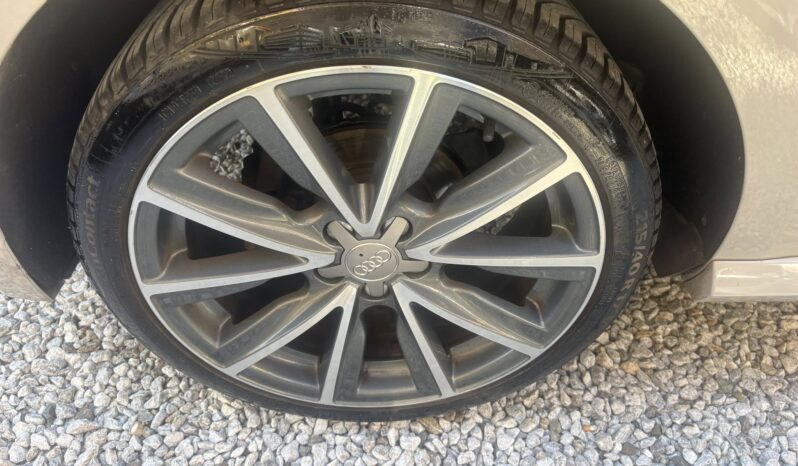 
								Audi A1 TFSI 1.0 full									