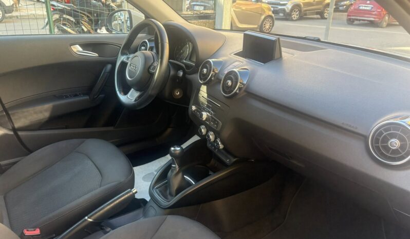 
								Audi A1 TFSI 1.0 full									
