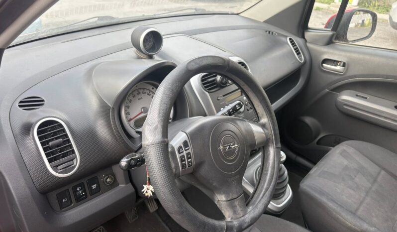 
								Opel Agila 1.2 gpl full									
